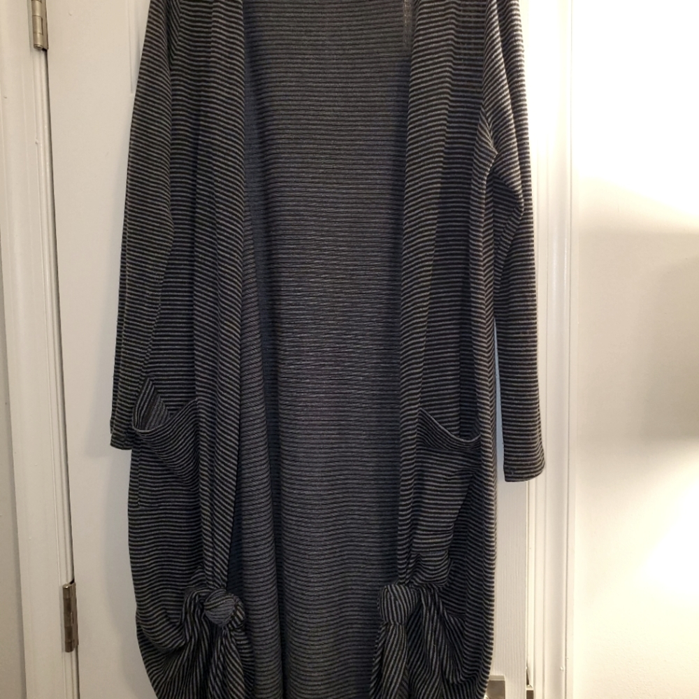 Gorgeous LuLaRoe Sweater duster!
